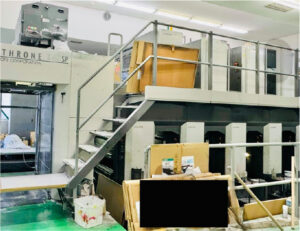 閉業で不要になった印刷機の工場イメージ