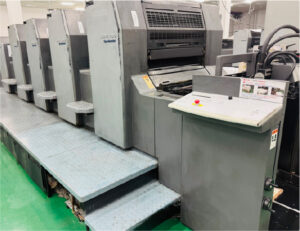 オンライン査定で印刷機の状態を確認する写真